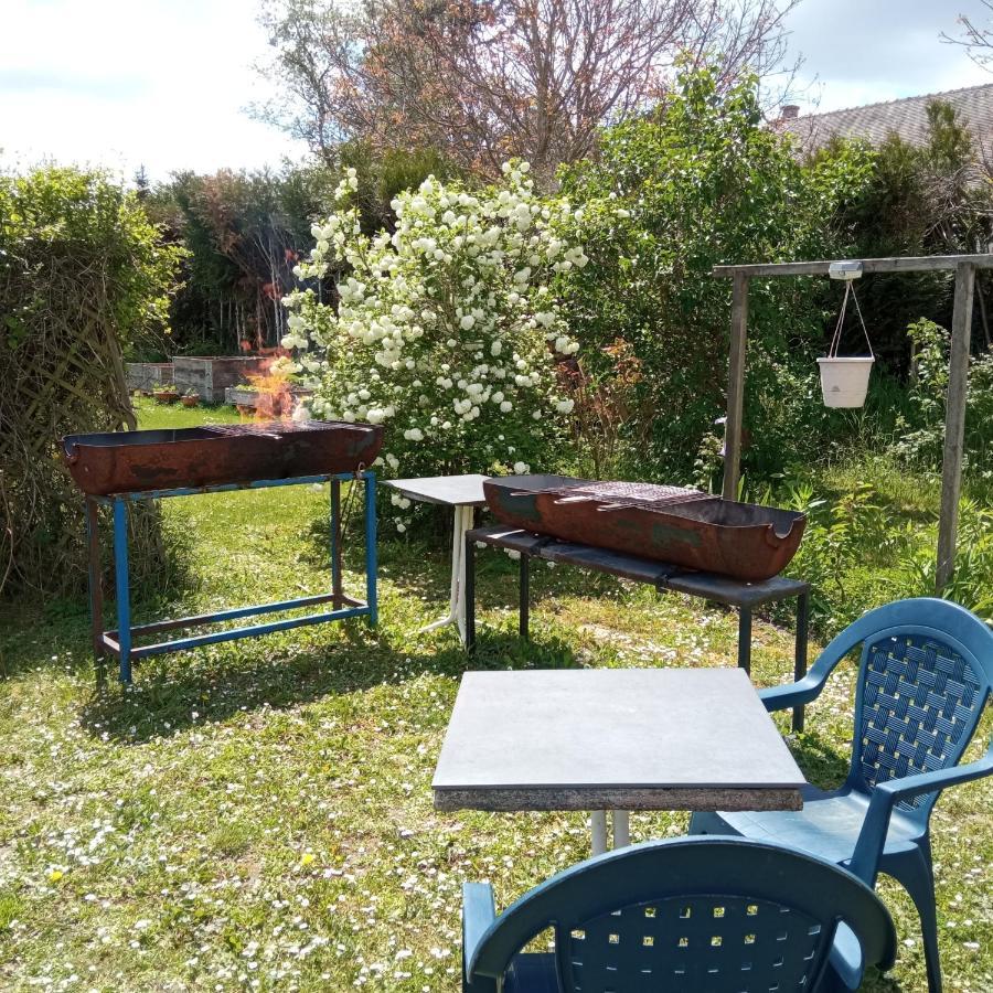 B&B Du Cerisier, Diner Sur Demande Noyers  Bagian luar foto