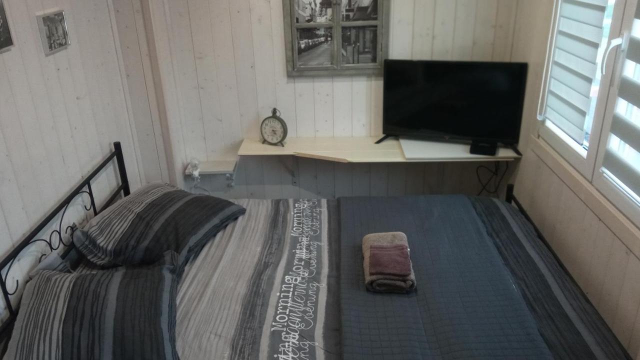 B&B Du Cerisier, Diner Sur Demande Noyers  Bagian luar foto