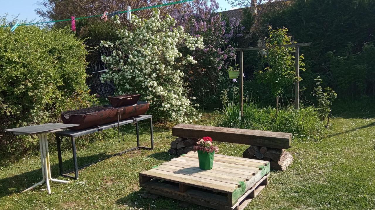 B&B Du Cerisier, Diner Sur Demande Noyers  Bagian luar foto